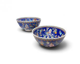 41 PairChineseFamilleRosePorcelainBowlsFiguralScenesMarked