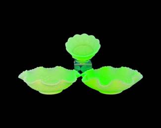 96 2VintageFentonCustardUraniumGlassBowlsFloralCandyDish
