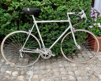 Vintage ALAN racing bike w Campagnolo fittings