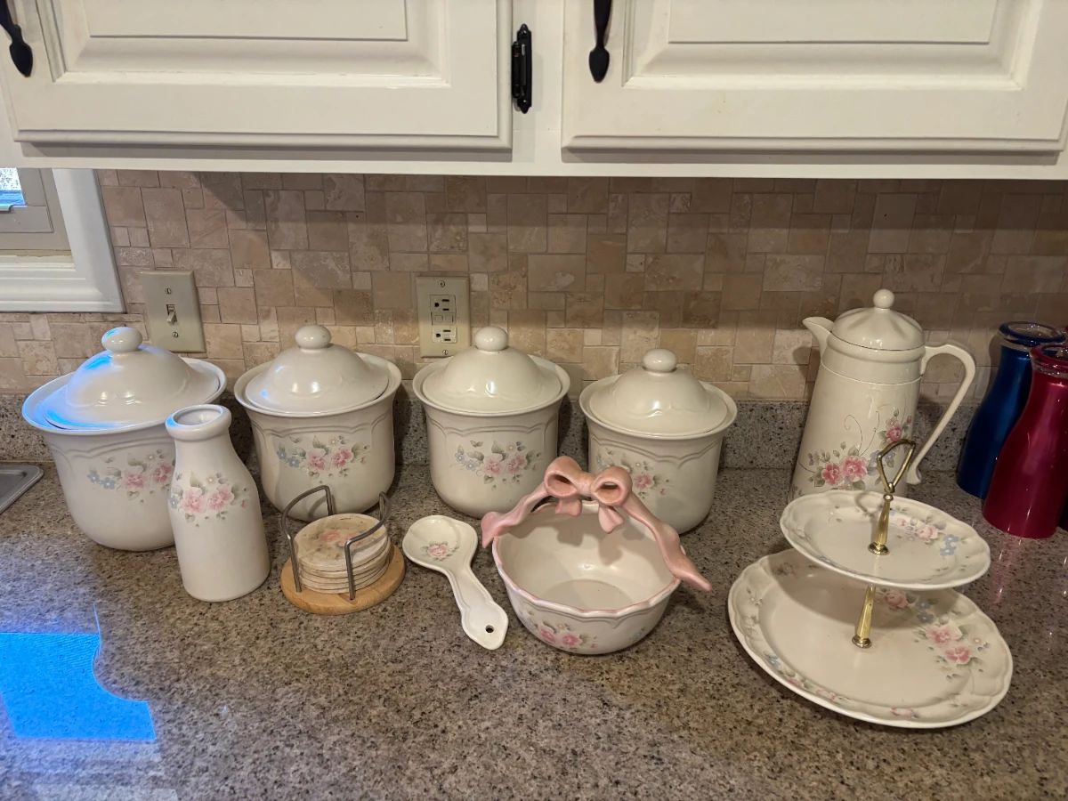 Gaslight Dr Estate Sale