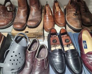 Men's shoes size ten and a half