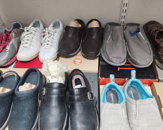 So i'm really nice shoes , lady size 8 men's size 10 1/2