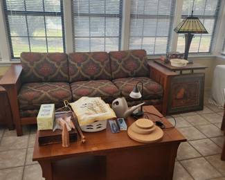 mission/arts & craft/Stickley style furniture