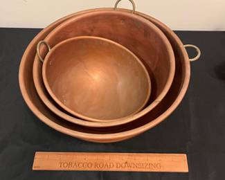 O120 - $85. Set of 3 Vtg Copper Mixing Bowls. Lg - 12.5” x 6”, Med 10.5” x 5.5”, Sm 8.75” x 4”.