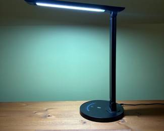 O69 - $10. Taotronics LED Touch Control Lamp.