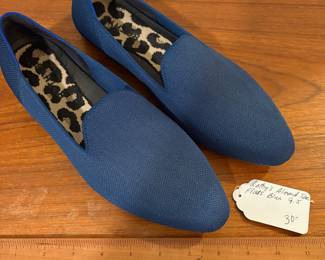 O83 - $30. Rothy’s Almond Toe Flats. Blue. Size 9.5.