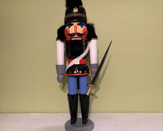O51 - $65. Volkskunst Steinbach German Nutcracker Soldier/Guard. Measures 15.5" Tall.
