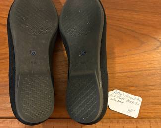 O142 - $30. Rothy’s Almond Toe Flats. Black. Size 9.5.