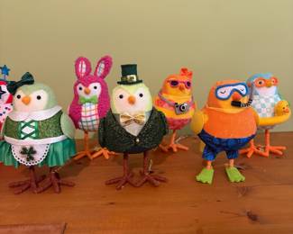 O67 - $25. Lot of Target Wondershop Featherly Friends. Spring Birds.