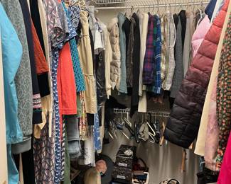 Overview of Women's Clothes. Sizes 10 - 14, Large and X - Large. Brands Include Boden, Athleta, Madewell, Title Nine, J Crew, Pilcro, Talbot, and J Jill.