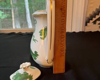 O110 - $400. Set of Wedgwood "Chinese Tigers" Green China. 1 - Coffee Pot, 1 Tea Pot (has a crack), 1 - Saucer, 1 - Trinket Dish, 1 - Cream and Sugar, 3 - Tea Cups, 3 - 8.25" Plates
