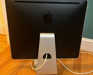 O125 - $80. Apple iMac 20".