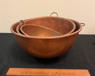 O120 - $85. Set of 3 Vtg Copper Mixing Bowls. Lg - 12.5” x 6”, Med 10.5” x 5.5”, Sm 8.75” x 4”.