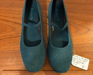 O81 - $80. Rothy’s “The Max” Square Toe Mary Jane. Everglades. Size 10. Excellent condition.