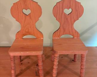 O136 - $40. Vintage American Girl Doll Kristen’s Trestle Table and Chairs. Has been repaired - see photo.