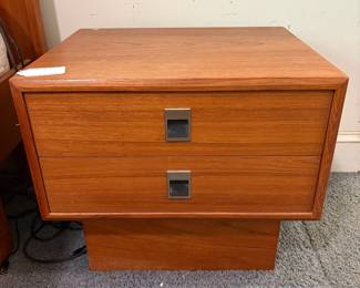 O40 - $150. Pair of Side Tables with Teak Veneer. Each Measures 19” W x 16” D x 17” Tall. Both have water rings / signs of use on the top. Sturdy and drawers all work.