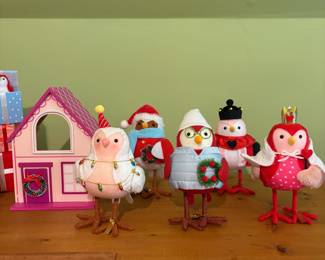 O66 - $25. Lot of Target Wondershop Featherly Friends. Winter Birds.