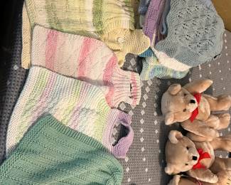 Handmade knit hanging towels