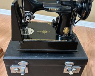 Quilter and Sewer's Dream! Sewing Machines, Handmade Items, Furniture, Kitchen & More