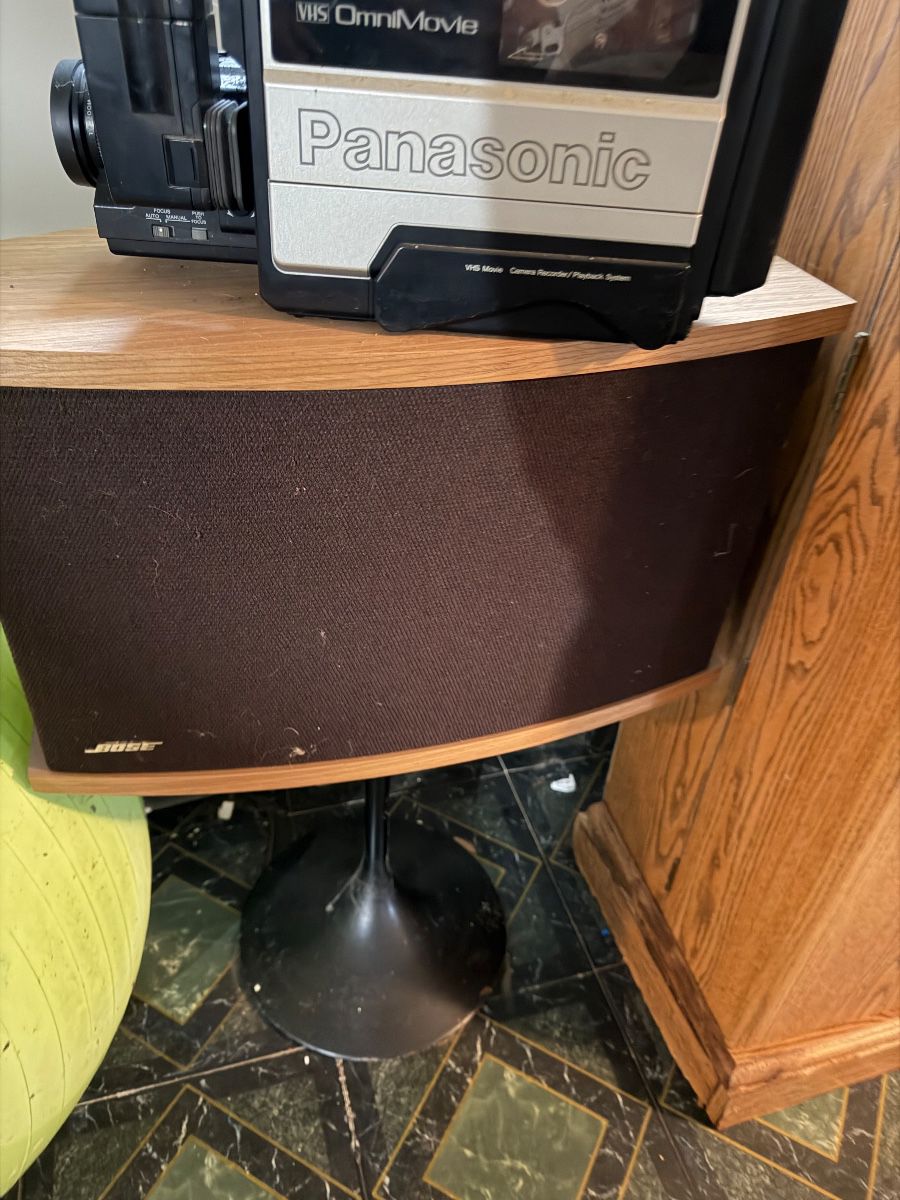Bose 901 stand speakers