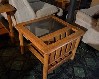 Oak end table