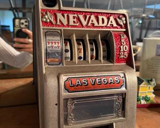 Retro aluminum slot machine