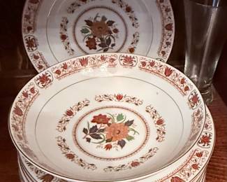 Vintage Floral Dinnerware Set – Elegant vintage dinnerware featuring a classic brown and rust floral pattern with coordinating decorative borders. Includes multiple dinner plates and matching bowls. A beautiful set for everyday use, display, or adding a touch of vintage charm to your table. Sold as a set unless noted.