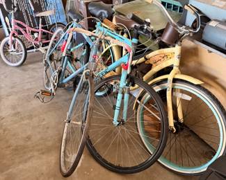 Bicycles & Garage Items – Assortment of bicycles including a road bike, beach cruiser, and children's bicycle, along with a variety of garage, workshop, and household items. Great opportunity for cyclists, DIY enthusiasts, and bargain hunters. Bicycles and contents sold individually unless noted.