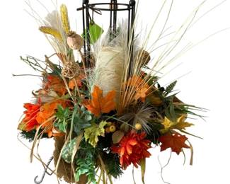 104 - Fall Centerpiece w/ Metal Candleholder & Candle (Description): 18 x 18