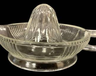 1391 - Vintage Glass Juicer - 7 Inches Round