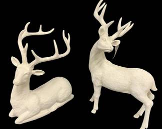 1413 - 2 Textured Resin White Deer - 14 Inches Tall