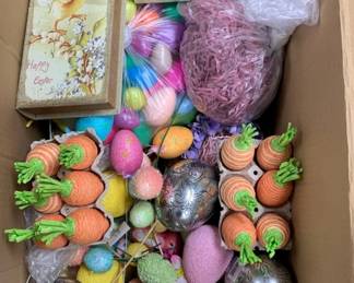 954 - Assorted Easter Decor