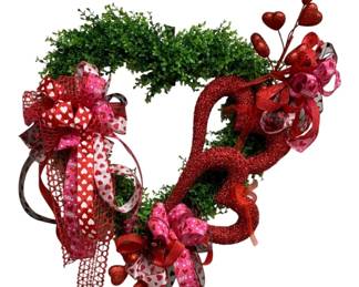 895 - Handcrafted Valentine's Day Heart Wreath (Description): 26 x 25