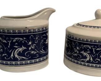 798 - Blue & White Creamer & Sugar Set - 4 x 5