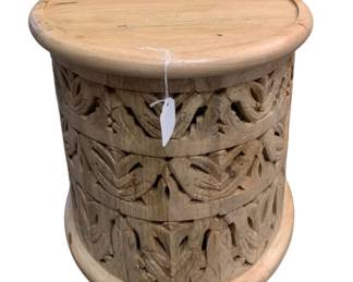 285 - Isla Natural Side Accent Table - 18 x 17