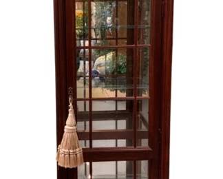 840 - Lighted Curio Cabinet by Pulaski Furniture Co. (Description): 79 x 25 x 14.5 Used as is electric/electronic/mechanical item. No guarantee all components, untested.
