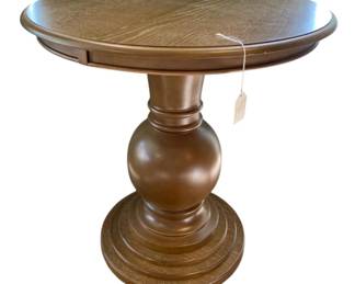 263 - Round Wooden Pedestal Table - 26.5 x 26.5