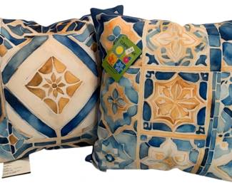 814 - 2 Climaweave Indoor/Outdoor Pillows - 17 x 17