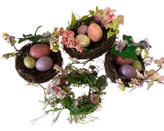 23 - Assorted Nests and Wreath