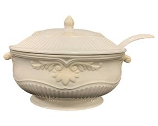 1386 - Lenox Butler's Pantry Tureen w/ ladle (Description): 10 x 15 x 10