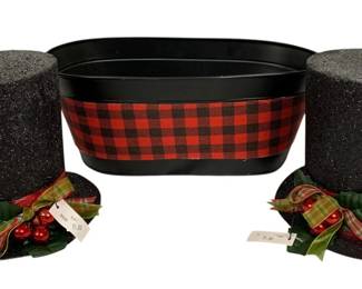1025 - 2 Snowman Hats & Metal Bucket - 15 x 6 x 8