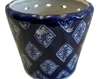 376 - Blue & White Planter - 5 x 5.25