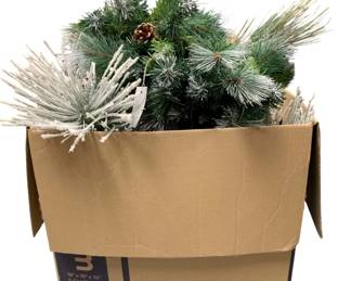 967 - Assorted Holiday Sprays & 1 Garland