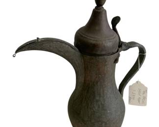 450 - Vintage Copper Coffee/Tea Pot (Description): 13 x 12 x 5