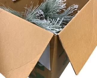 1126 - Assorted Box of Garland & Frosted Pine Stems (Description): 7 ft Lighted 5 ft Flocked