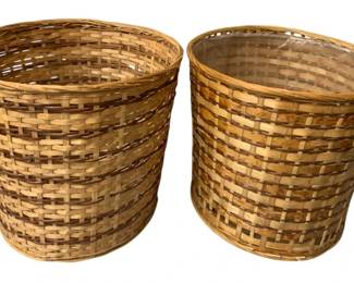 1219 - 1 Plastic Lined Basket & 1 Plain Basket (Description): 13 x 14