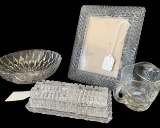 189 - Assorted Glass Items