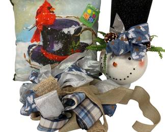 1128 - Assorted Holiday Items