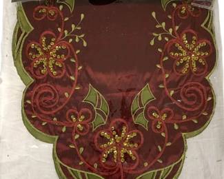 1051 - Embroidered Table Runner - 72 x 14