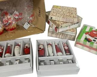 1060 - Assorted Christmas Items